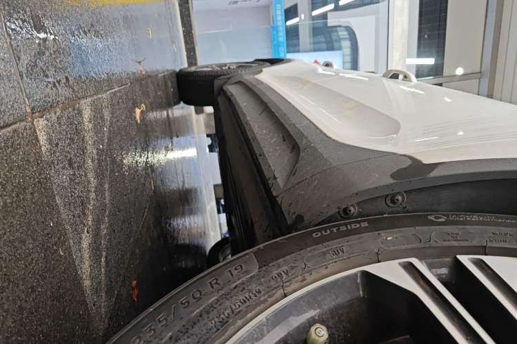 Used Volvo XC40 2022 T4 Four-Wheel Drive Smart & Luxurious Edition Right Side Sill
