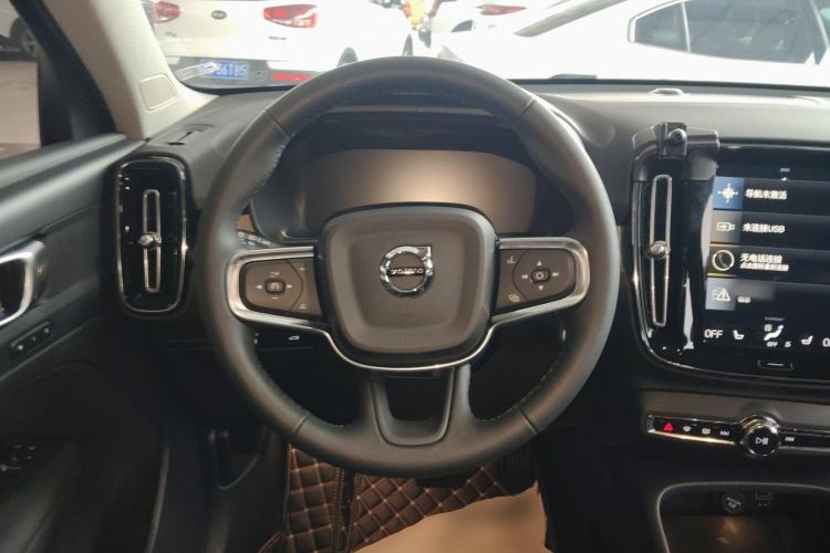 Used Volvo XC40 2022 T4 Four-Wheel Drive Smart & Luxurious Edition Steering Wheel