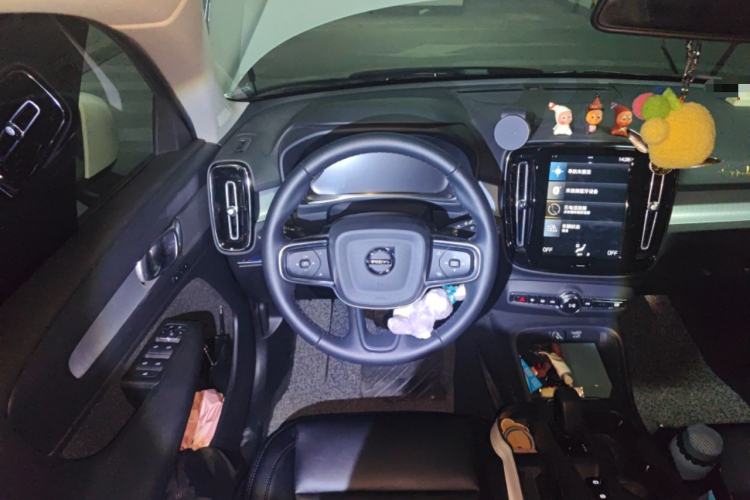 Used Volvo XC40 2022 T4 Four-Wheel Drive Smart & Stylish Edition Steering Wheel