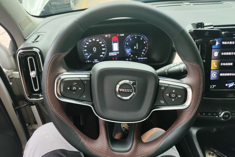 Used Volvo XC40 2022 T4 Four-Wheel Drive Smart & Stylish Edition Steering Wheel