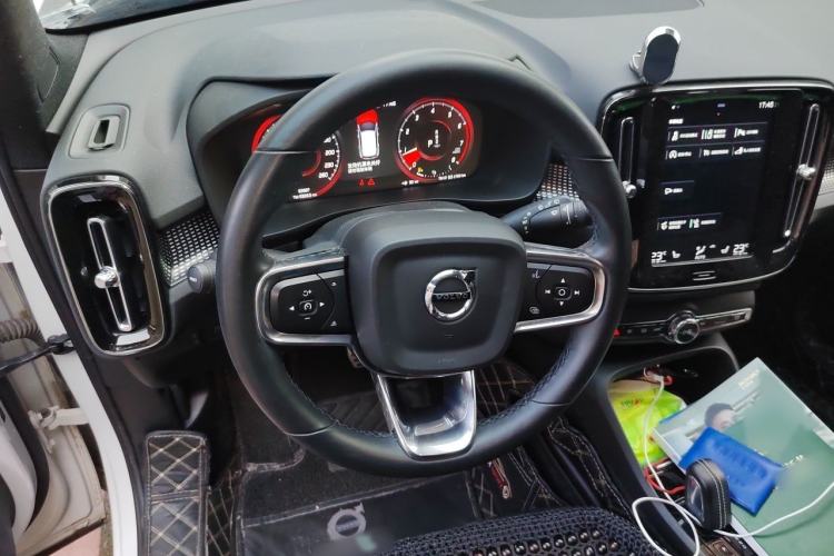 Used Volvo XC40 2022 T4 Four-Wheel Drive Smart & Dynamic Sport Edition Steering Wheel