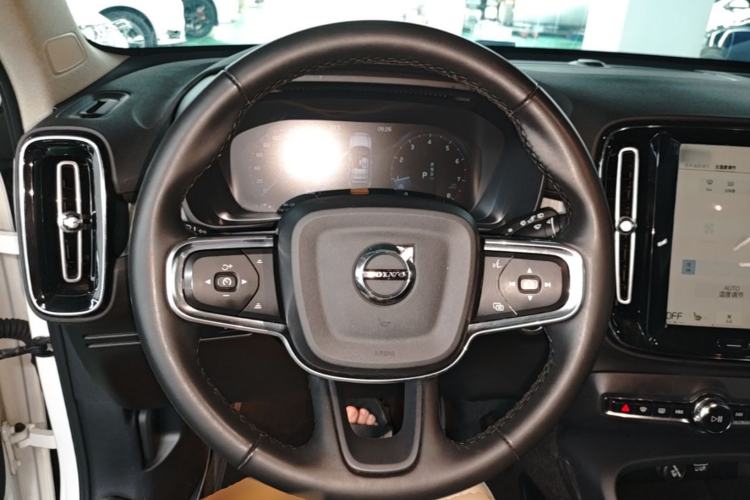 Used Volvo XC40 2022 T4 Four-Wheel Drive Smart & Luxurious Edition Steering Wheel