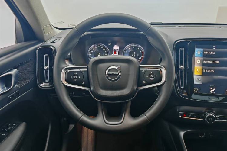 Used Volvo XC40 2022 T4 Four-Wheel Drive Smart & Stylish Edition Steering Wheel