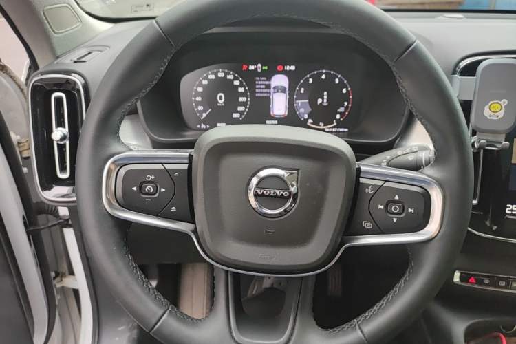 Used Volvo XC40 2022 T4 Four-Wheel Drive Smart & Luxurious Edition Steering Wheel