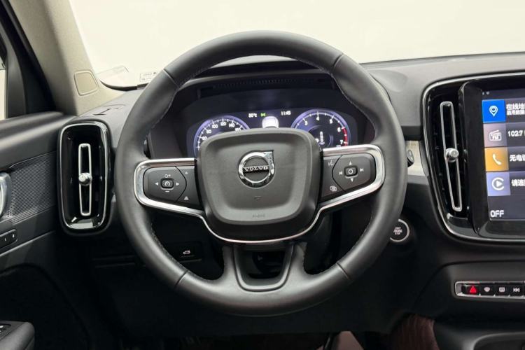 Used Volvo XC40 2022 T4 Four-Wheel Drive Smart & Stylish Edition Steering Wheel