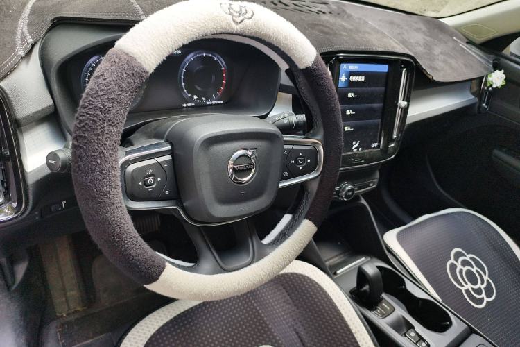 Used Volvo XC40 2022 T4 Four-Wheel Drive Smart & Stylish Edition Steering Wheel