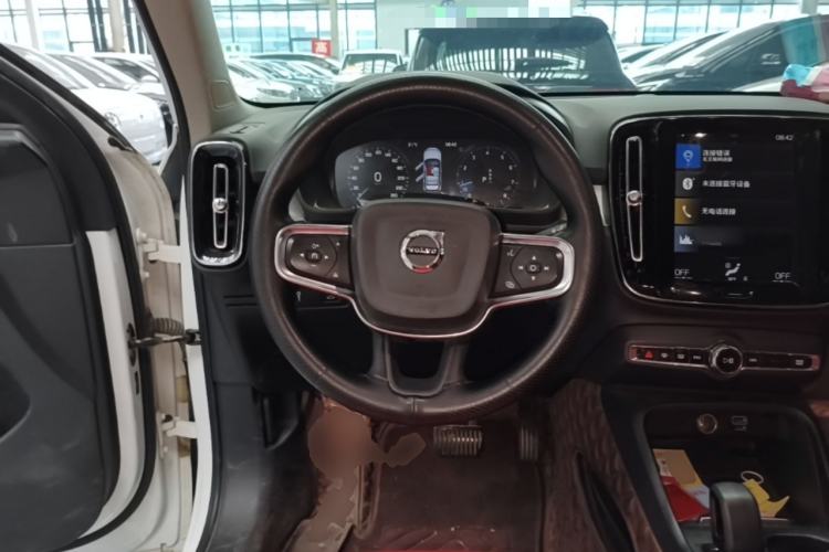 Used Volvo XC40 2022 T4 Four-Wheel Drive Smart & Stylish Edition Steering Wheel