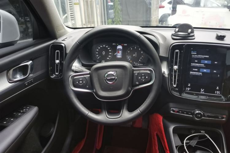 Used Volvo XC40 2022 T4 Four-Wheel Drive Smart & Stylish Edition Steering Wheel