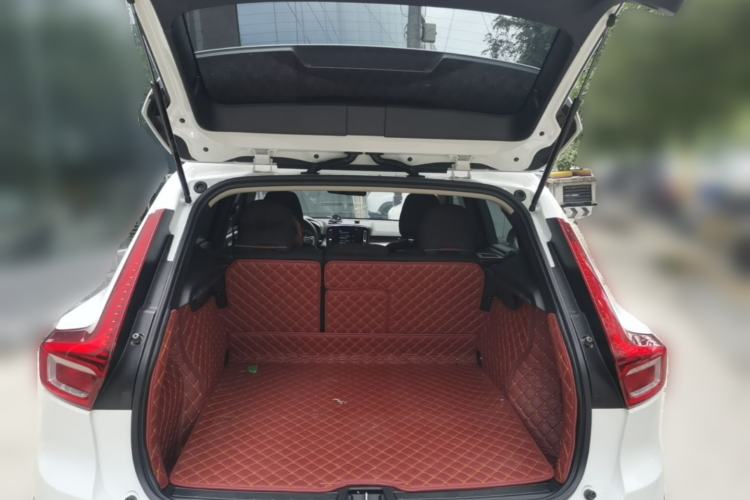 Used Volvo XC40 2022 T4 Four-Wheel Drive Smart & Stylish Edition Trunk