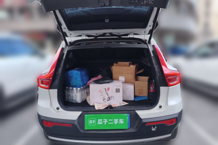 Used Volvo XC40 2022 T4 Four-Wheel Drive Smart & Luxurious Edition Trunk