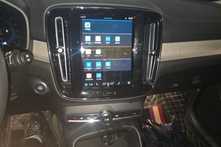 Used Volvo XC40 2023 B4 4x4 Smart & Advanced Sport Edition Audio And AC Panel