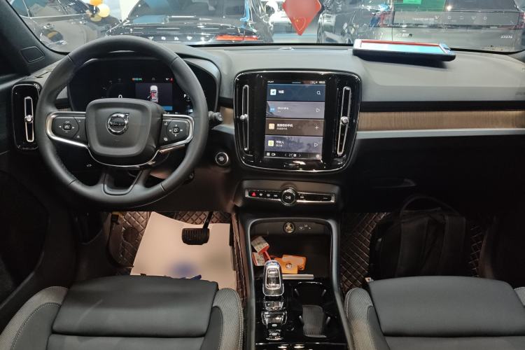 Used Volvo XC40 2023 B3 Zhiyuan Luxury Edition Center Console