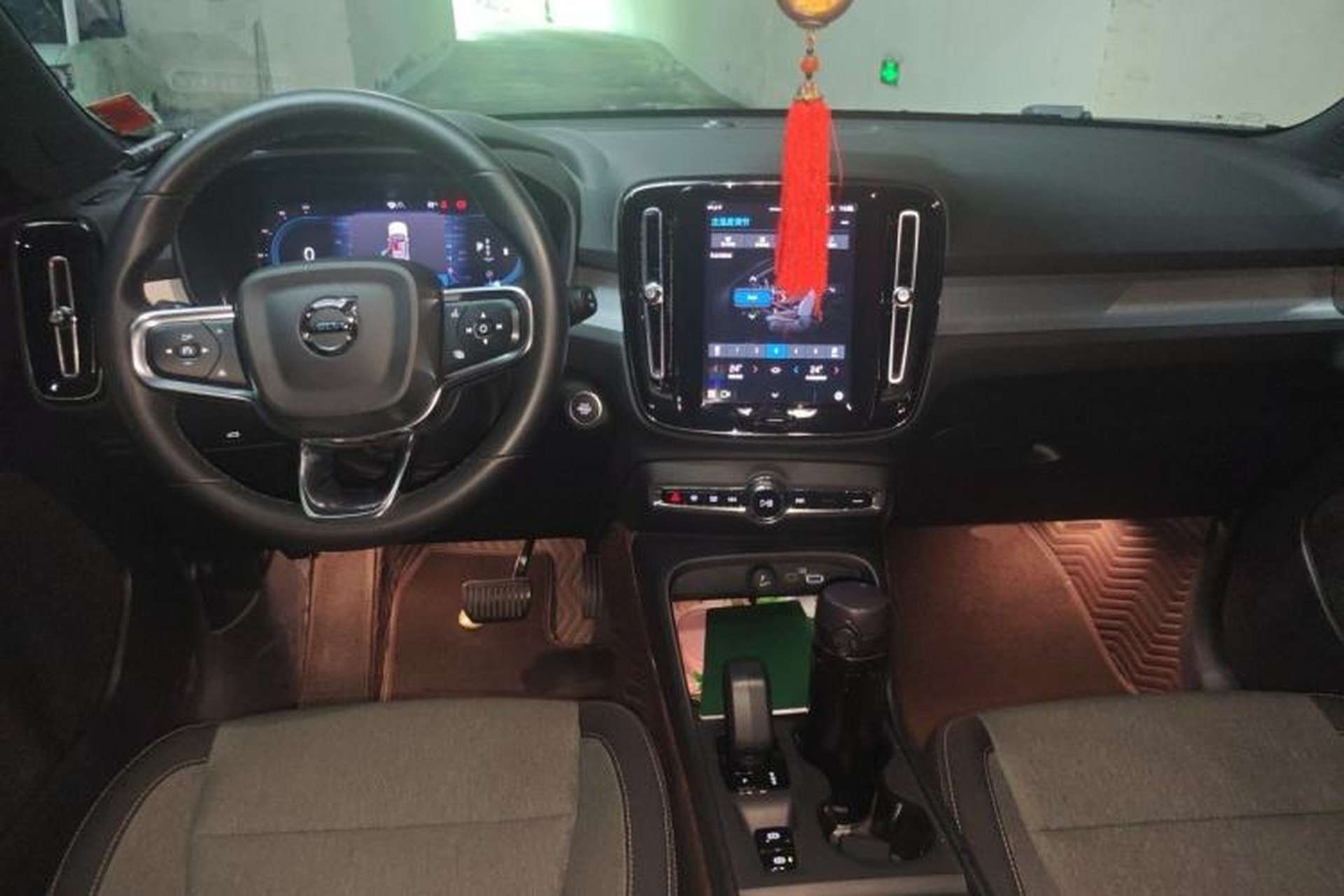 Used Volvo XC40 2023 B3 Smart & Stylish Edition Center Console
