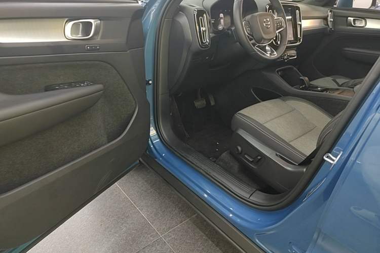Used Volvo XC40 2023 B3 Smart & Stylish Edition Driver Seat