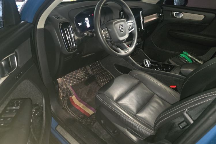 Used Volvo XC40 2023 B4 4x4 Smart & Advanced Sport Edition Driver Seat