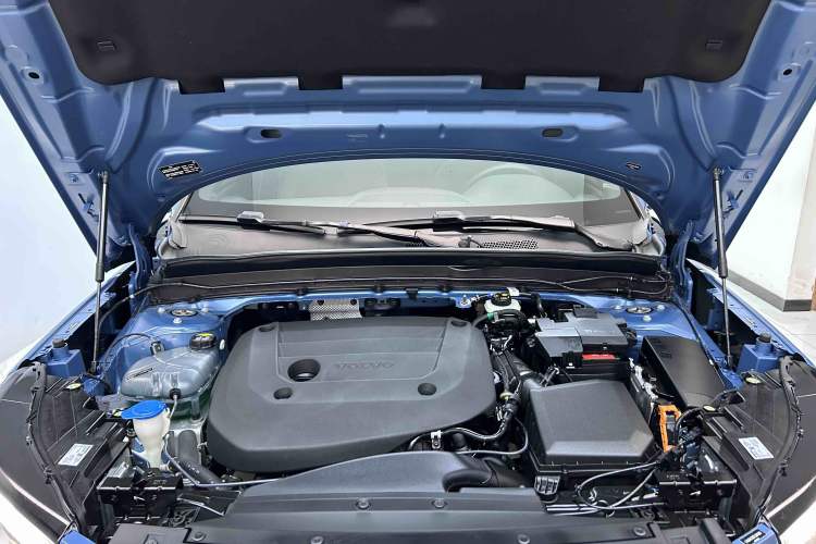 Used Volvo XC40 2023 B3 Zhiyuan Luxury Edition Engine Bay