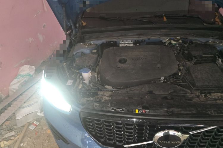 Used Volvo XC40 2023 B4 4x4 Smart & Advanced Sport Edition Engine Bay Right