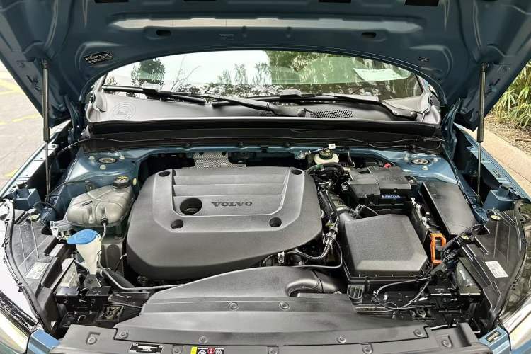 Used Volvo XC40 2023 B3 Zhiyuan Luxury Edition Engine Bay