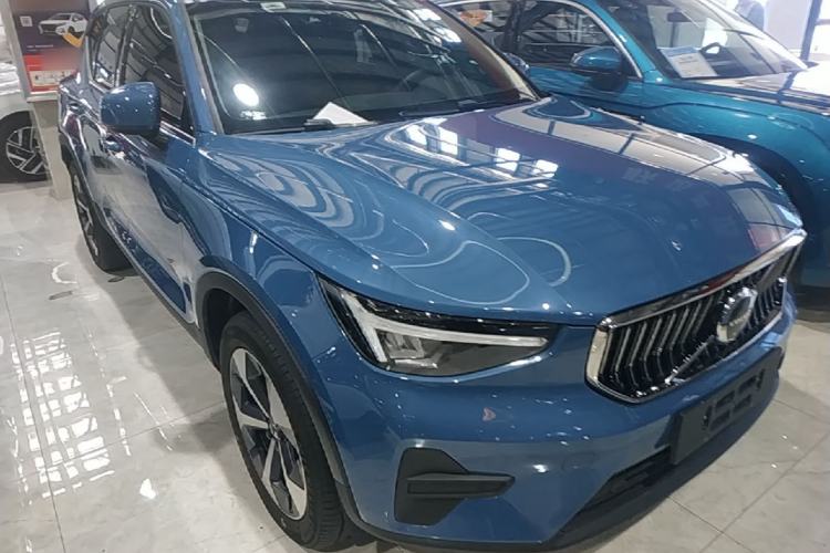 Used Volvo XC40 2023 B4 4x4 Smart Luxury Edition Exterior 1
