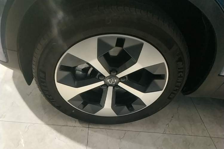 Used Volvo XC40 2023 B4 4x4 Smart Luxury Edition Exterior 4