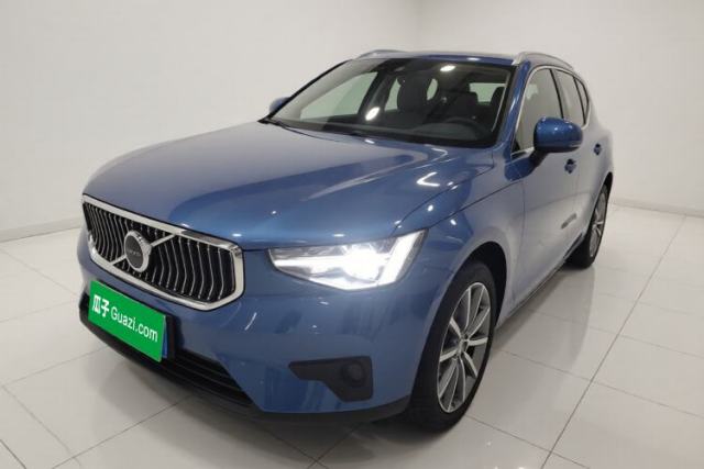 Used Volvo XC40 2023 B4 4x4 Smart Luxury Edition