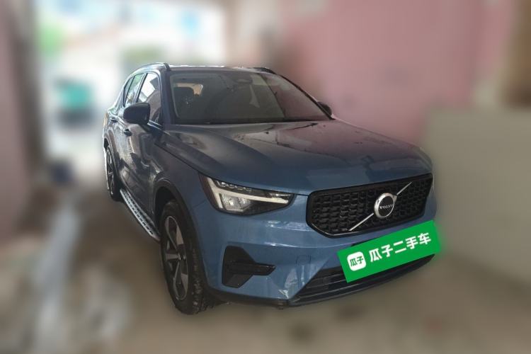 Used Volvo XC40 2023 B4 4x4 Smart & Advanced Sport Edition Front Right 45 Deg