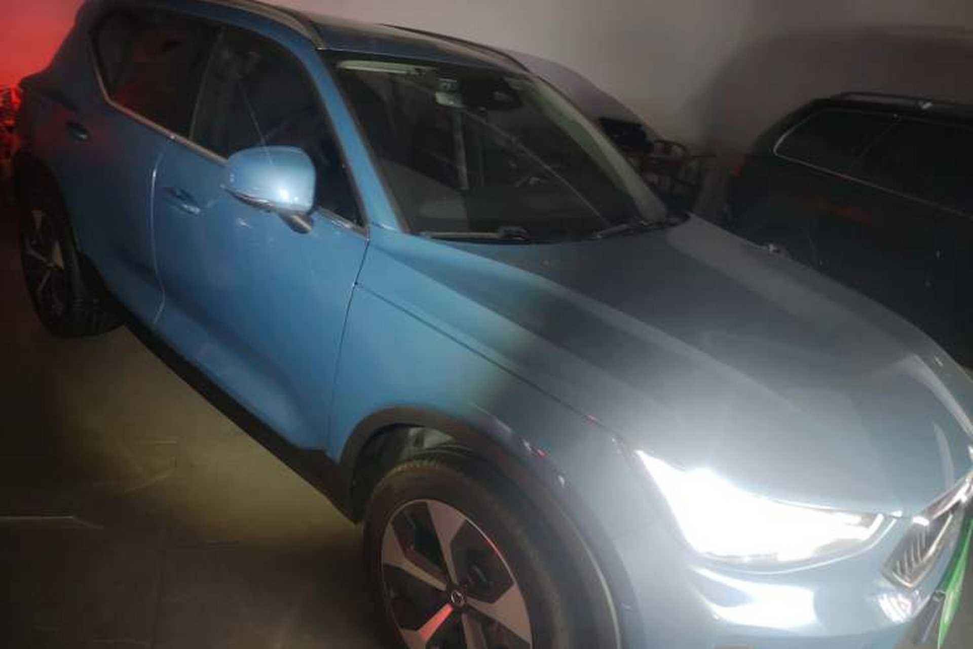 Used Volvo XC40 2023 B4 4x4 Smart Luxury Edition Front Right 45 Deg