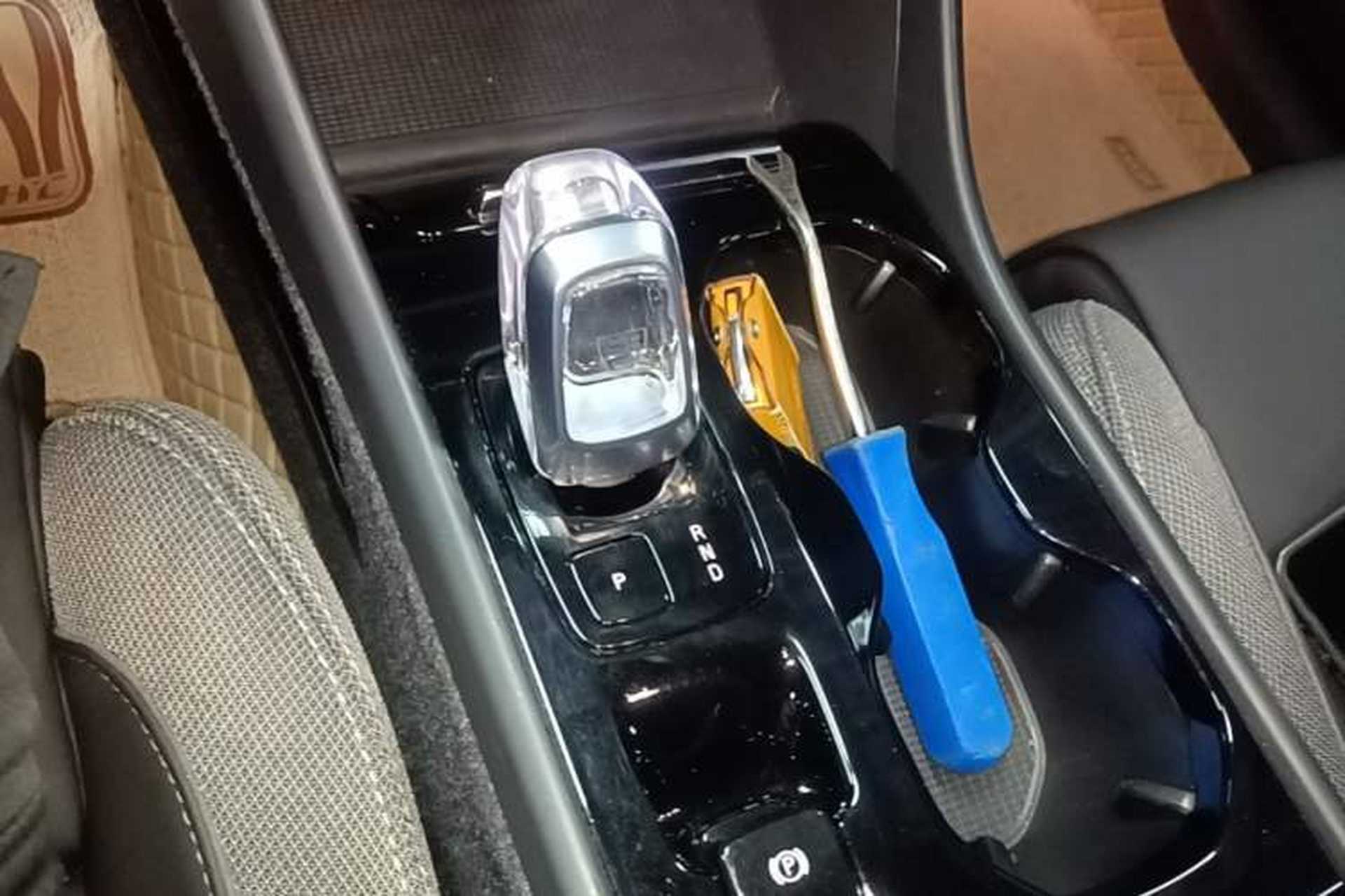 Used Volvo XC40 2023 B3 Zhiyuan Luxury Edition Gear Lever