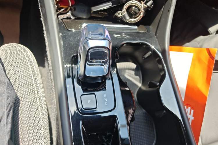 Used Volvo XC40 2023 B3 Zhiyuan Luxury Edition Gear Lever