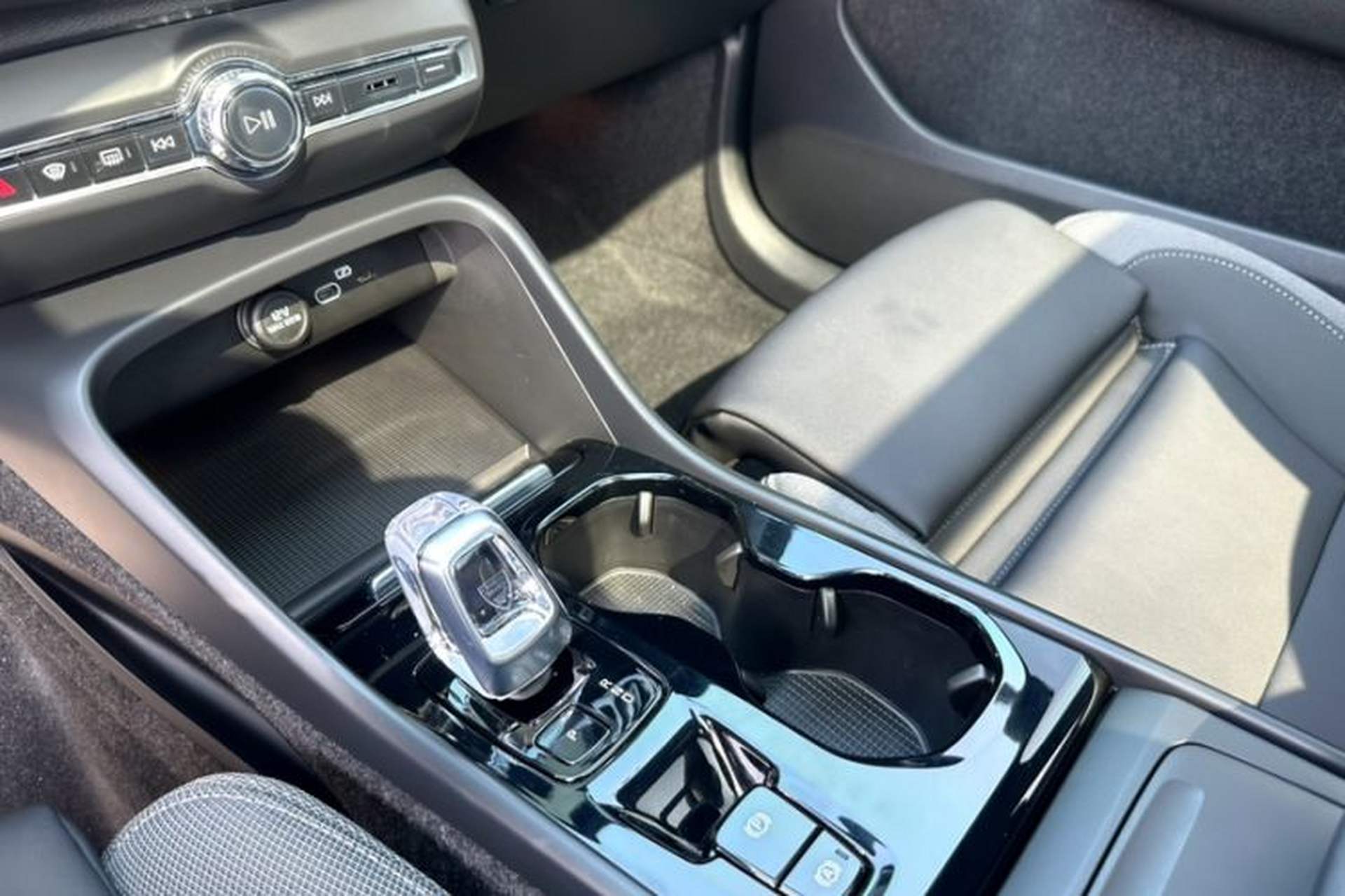 Used Volvo XC40 2023 B3 Zhiyuan Luxury Edition Gear Lever