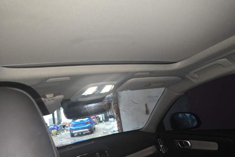 Used Volvo XC40 2023 B4 4x4 Smart & Advanced Sport Edition Headliner
