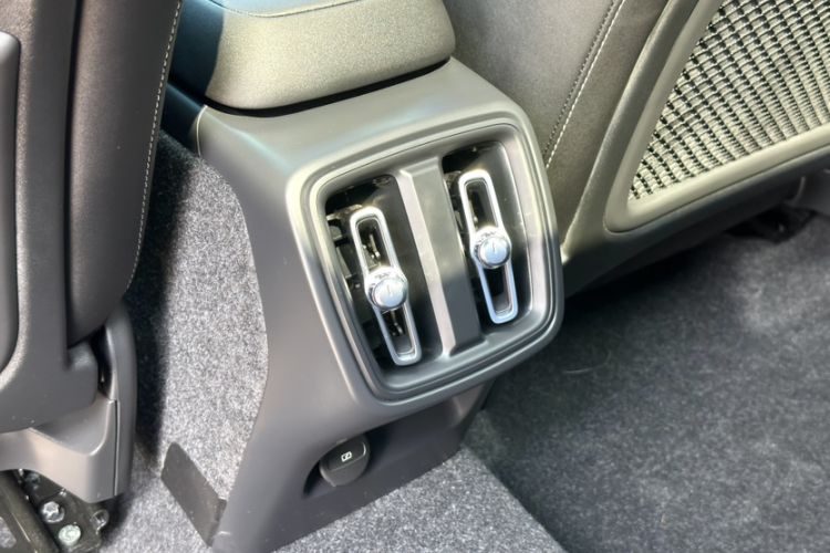 Used Volvo XC40 2023 B3 Zhiyuan Luxury Edition Interior 2