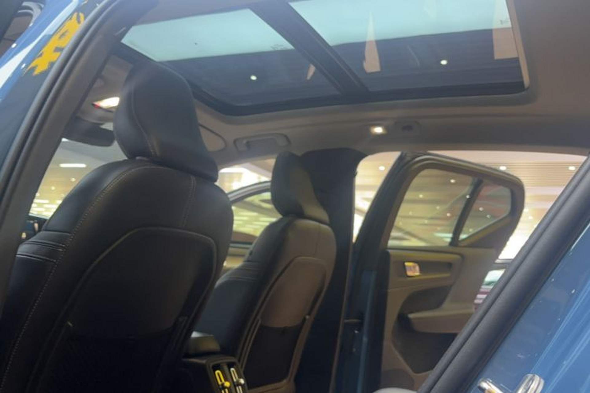 Used Volvo XC40 2023 B4 4x4 Smart Luxury Edition Interior 3