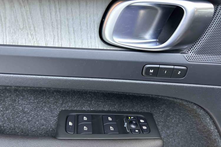 Used Volvo XC40 2023 B3 Zhiyuan Luxury Edition Interior 7