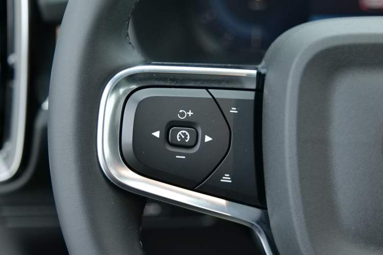 Used Volvo XC40 2023 B3 Smart & Stylish Edition Interior 9