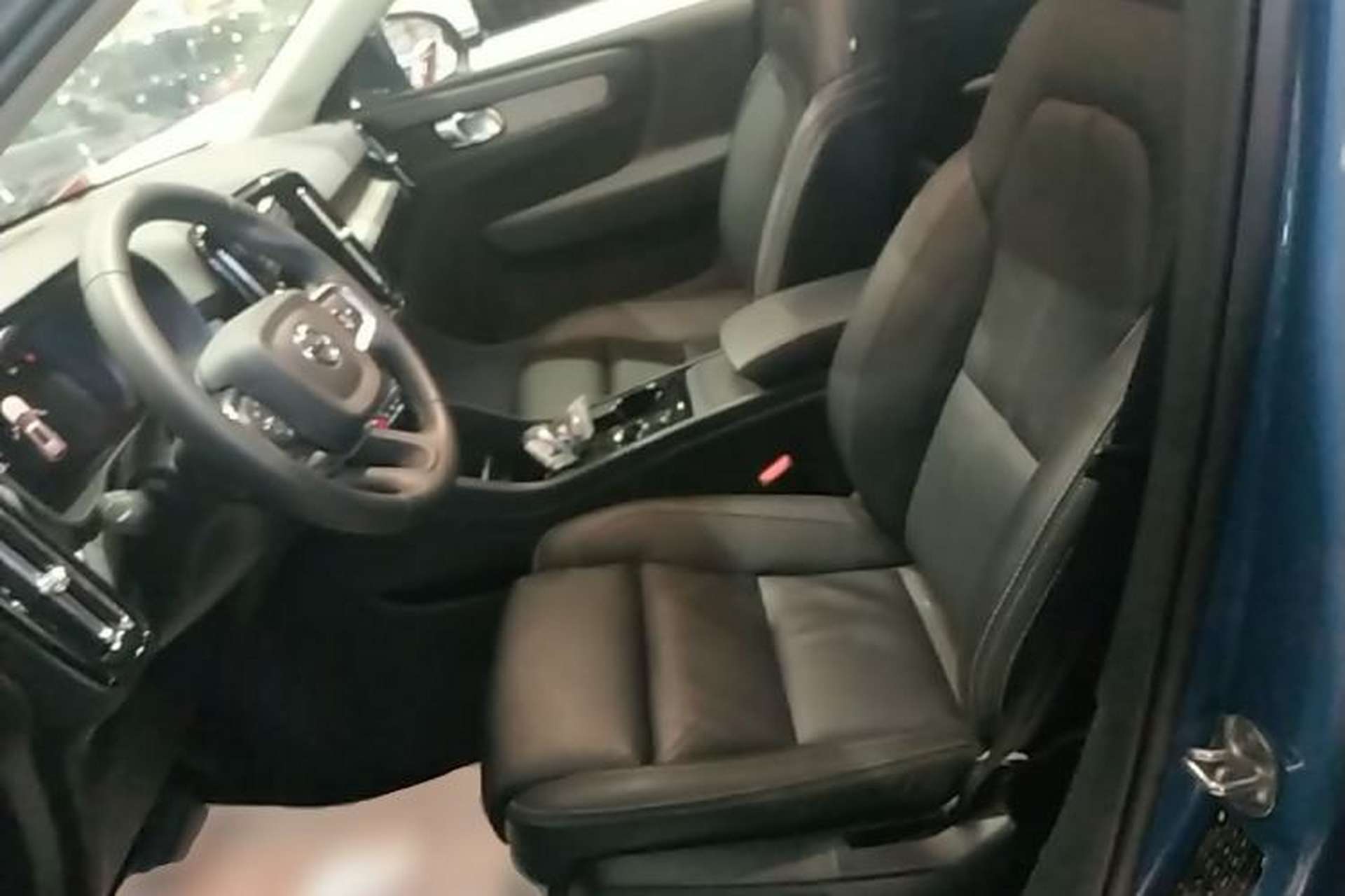 Used Volvo XC40 2023 B4 4x4 Smart Luxury Edition Left Front Seat