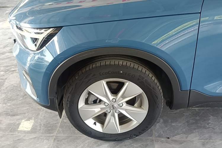 Used Volvo XC40 2023 B3 Smart & Stylish Edition Left Front Wheel Hub