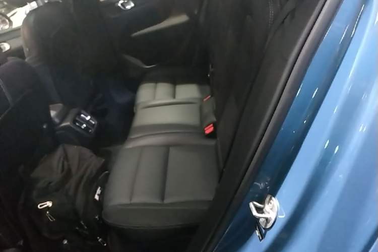 Used Volvo XC40 2023 B4 4x4 Smart Luxury Edition Left Rear Seat