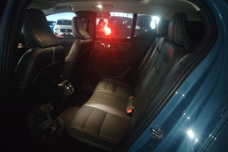 Used Volvo XC40 2023 B4 4x4 Smart Luxury Edition Left Rear Seat