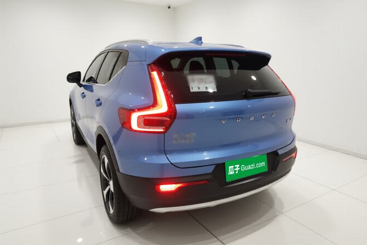 Used Volvo XC40 2023 B4 4x4 Smart Luxury Edition Rear Left 45 Deg