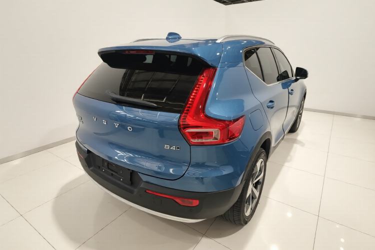 Used Volvo XC40 2023 B4 4x4 Smart Luxury Edition Rear Right 45 Deg