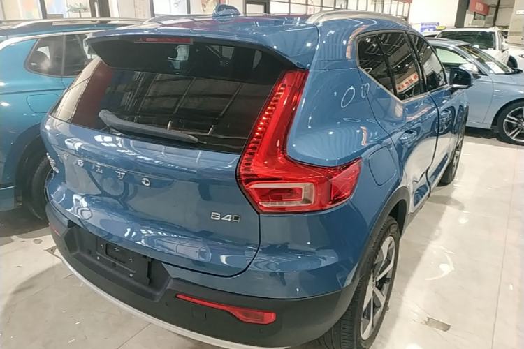 Used Volvo XC40 2023 B4 4x4 Smart Luxury Edition Rear Right 45 Deg