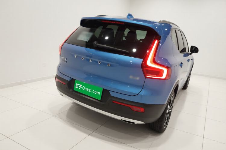 Used Volvo XC40 2023 B4 4x4 Smart Luxury Edition Rear Right 45 Deg