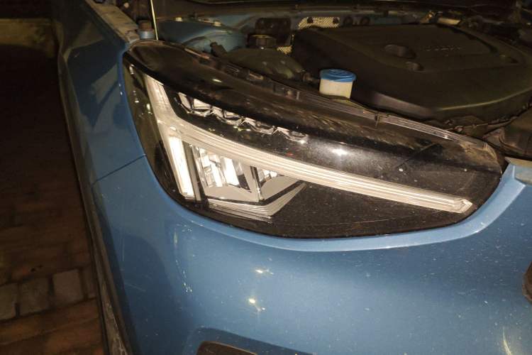 Used Volvo XC40 2023 B3 Zhiyuan Luxury Edition Right Front Headlight