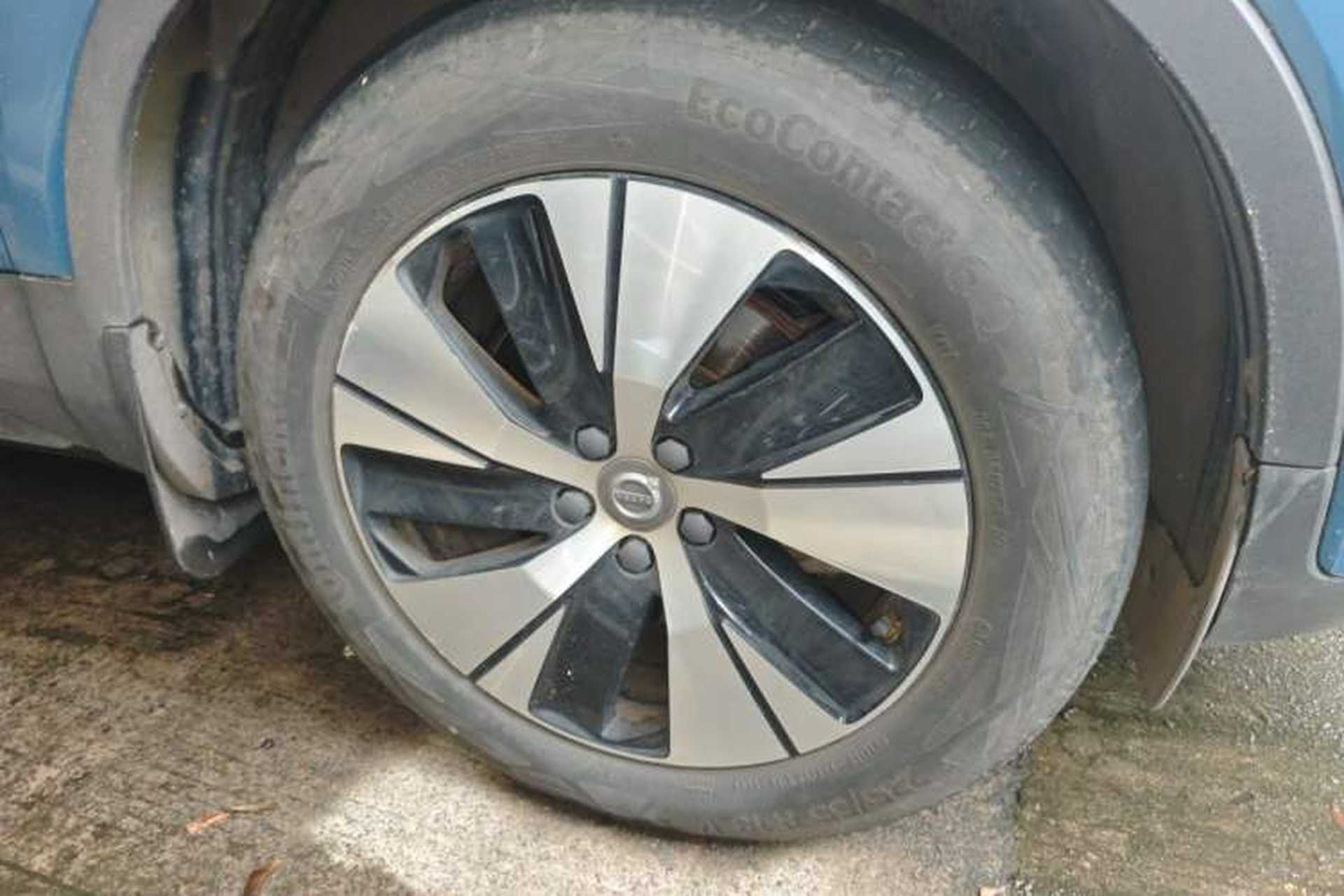 Used Volvo XC40 2023 B3 Zhiyuan Luxury Edition Right Front Wheel Hub