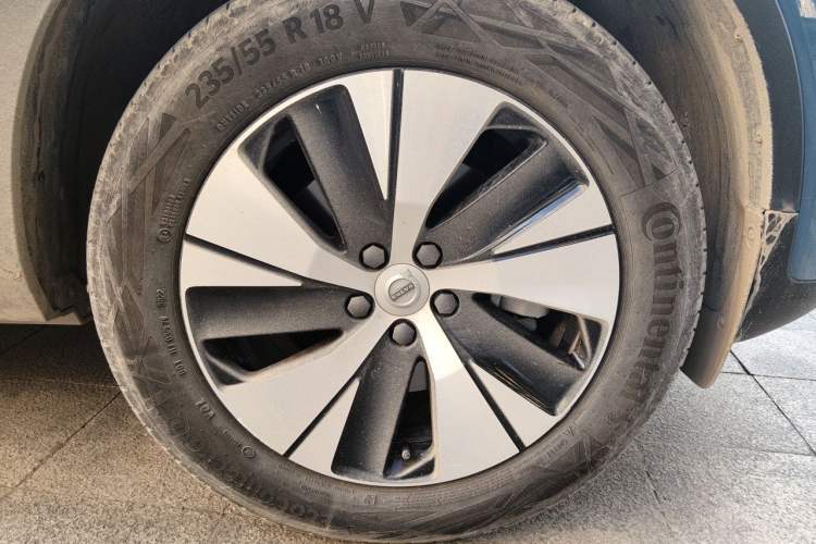 Used Volvo XC40 2023 B3 Zhiyuan Luxury Edition Right Front Wheel Hub