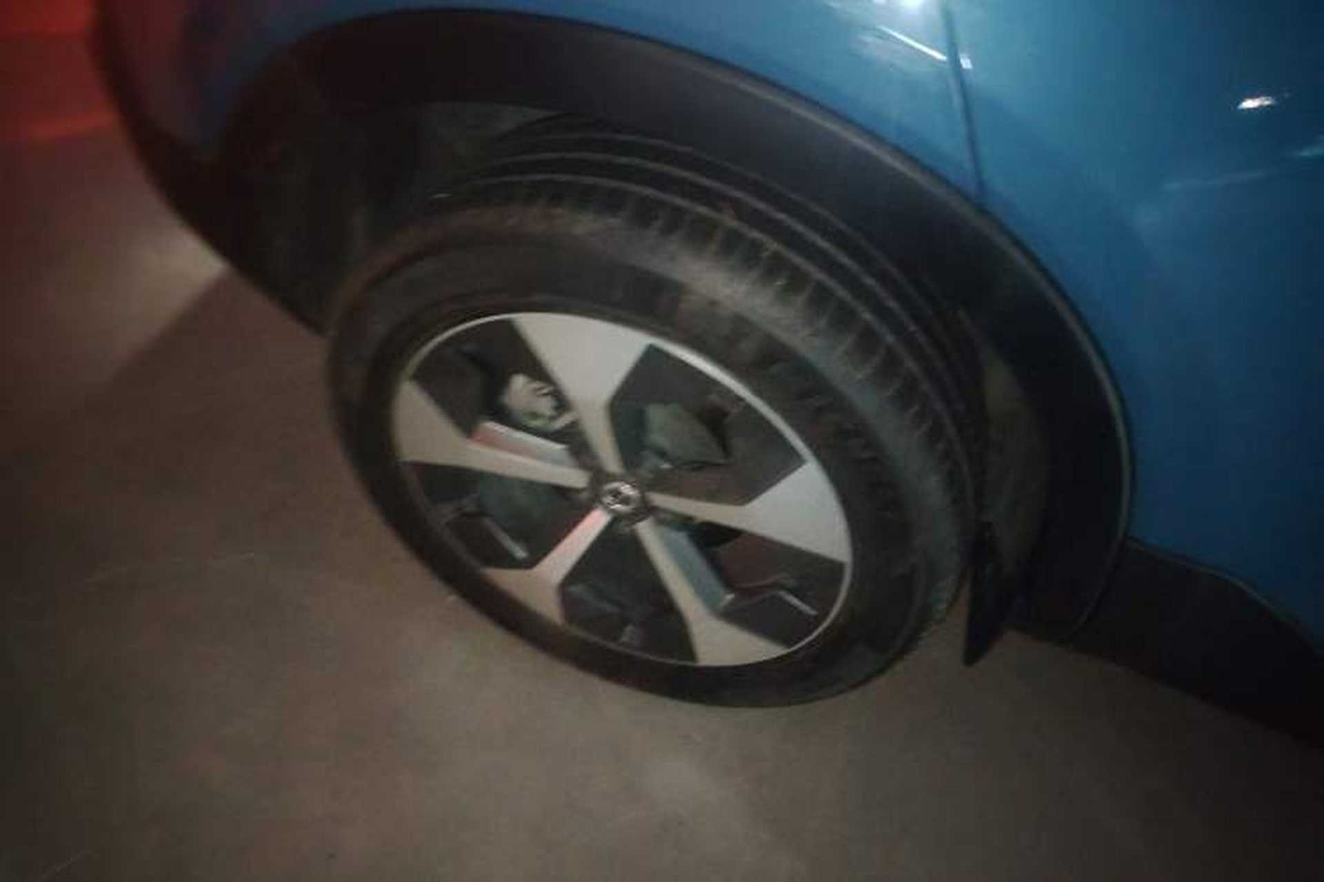 Used Volvo XC40 2023 B4 4x4 Smart Luxury Edition Right Rear Wheel Hub