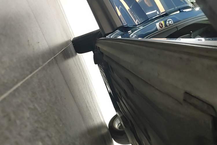 Used Volvo XC40 2023 B3 Smart & Stylish Edition Right Side Sill