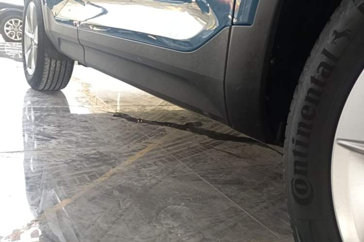 Used Volvo XC40 2023 B3 Smart & Stylish Edition Right Side Sill