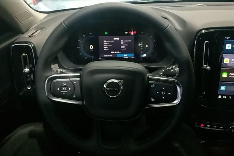 Used Volvo XC40 2023 B4 4x4 Smart Luxury Edition Steering Wheel